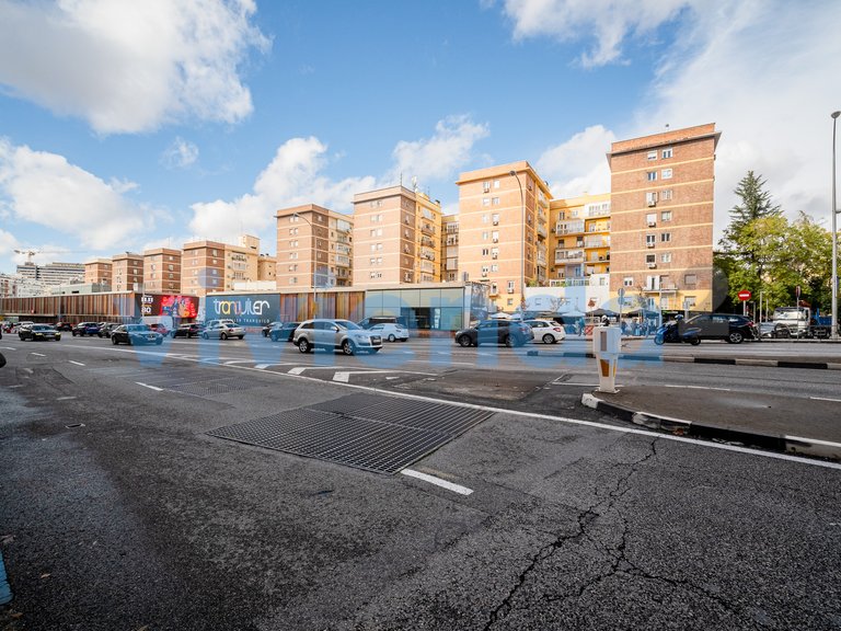 Commercial for Sale in Guindalera, Madrid 15