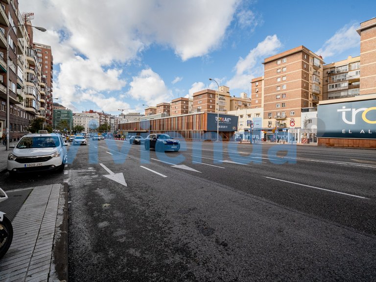 Commercial for Sale in Guindalera, Madrid 13
