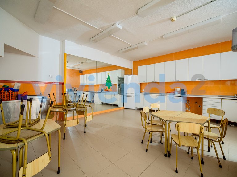 Commercial for Sale in Gaztambide, Madrid 38