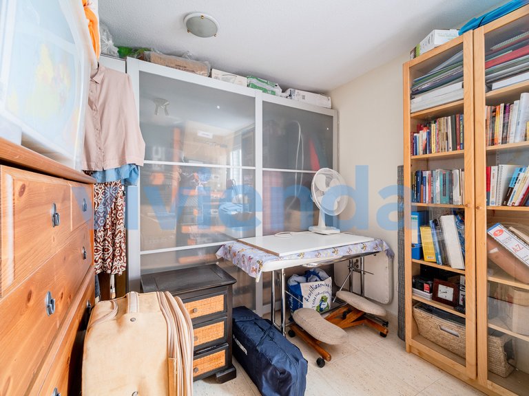 Apartment for Sale in Media Legua, Madrid 22