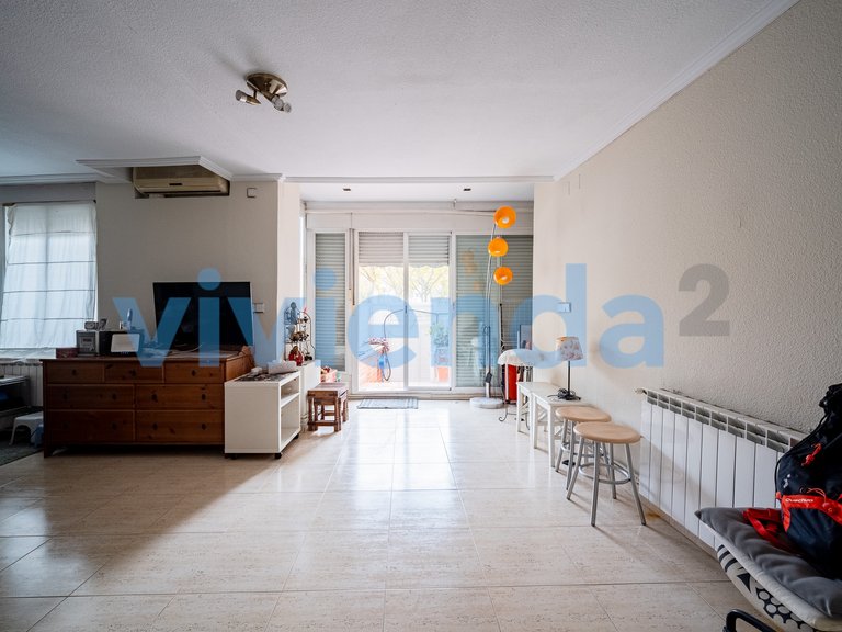 Apartment for Sale in Media Legua, Madrid 18