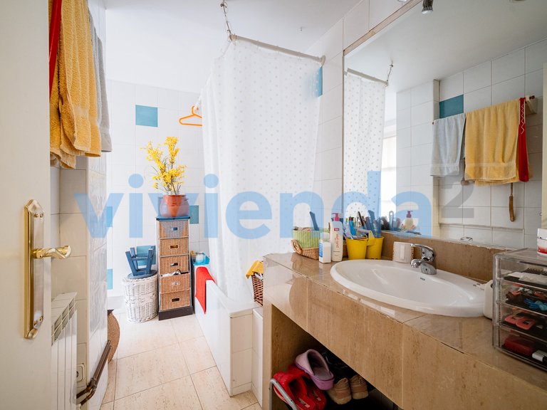 Apartment for Sale in Media Legua, Madrid 5