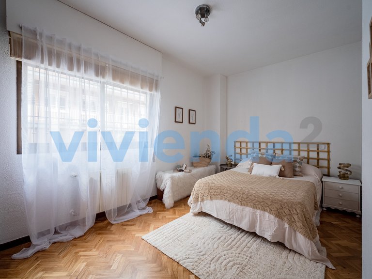 Apartment for Sale in Pueblo Nuevo, Madrid 12