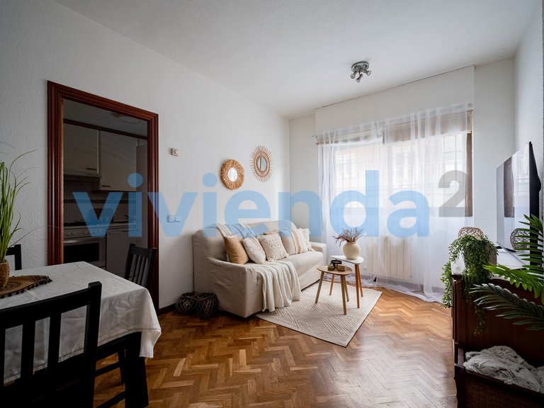 Apartment for Sale in Pueblo Nuevo, Madrid 9