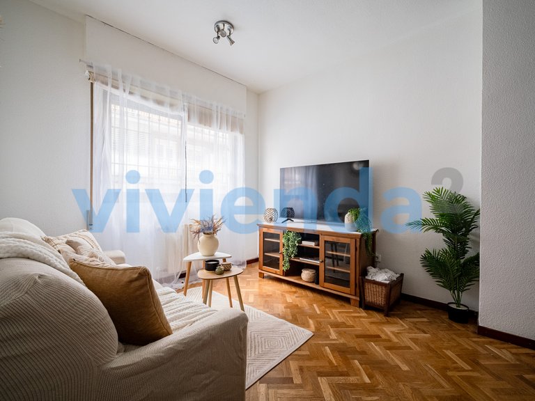 Apartment for Sale in Pueblo Nuevo, Madrid 7