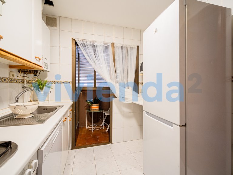 Apartment for Sale in Pueblo Nuevo, Madrid 2