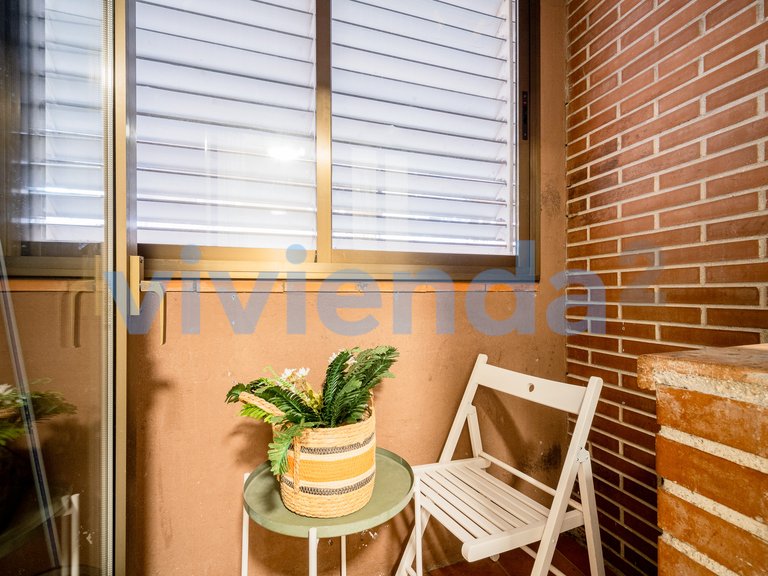 Apartment for Sale in Pueblo Nuevo, Madrid 28