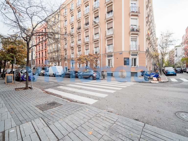 Apartment for Sale in Goya, Madrid 11