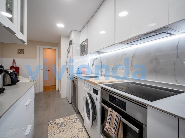 Apartment for Sale in Barrio del Pilar, Madrid 19