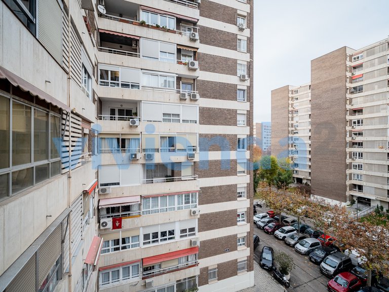 Apartment for Sale in Barrio del Pilar, Madrid 28