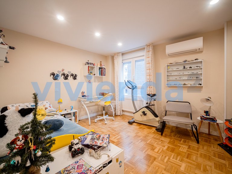Apartment for Sale in Barrio del Pilar, Madrid 10