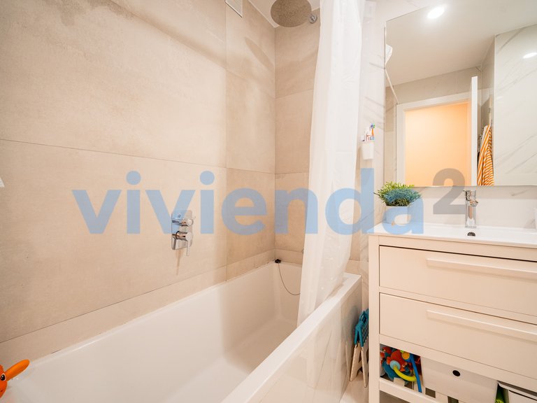 Apartment for Sale in Barrio del Pilar, Madrid 24