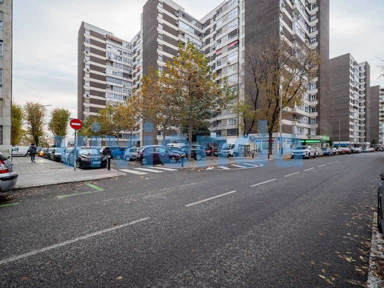 Apartment for Sale in Barrio del Pilar, Madrid 29
