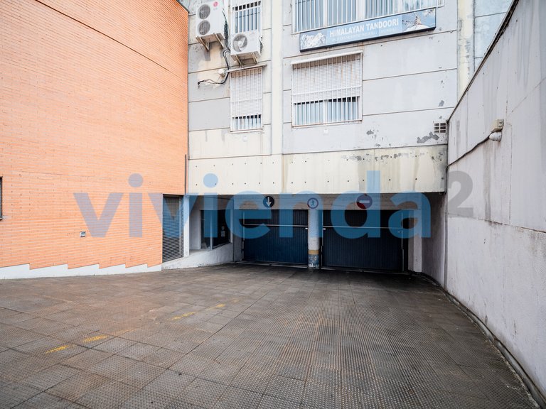 Garage for Sale in Concepción, Madrid 25