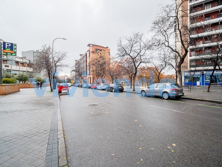 Garage for Sale in Concepción, Madrid 5