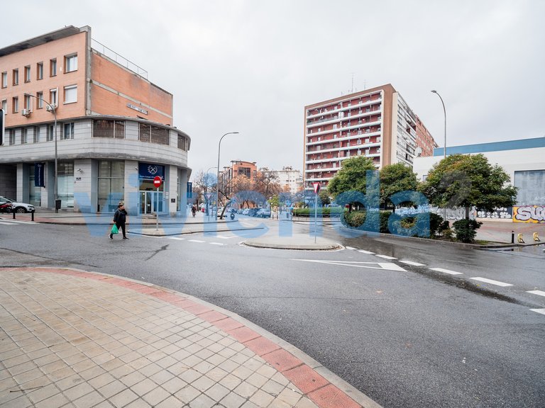 Garage for Sale in Concepción, Madrid 12