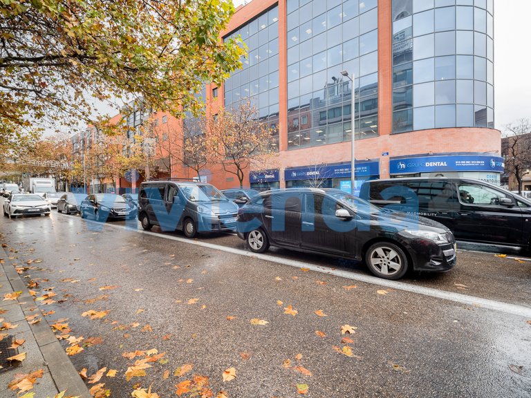 Garage for Sale in Concepción, Madrid 22