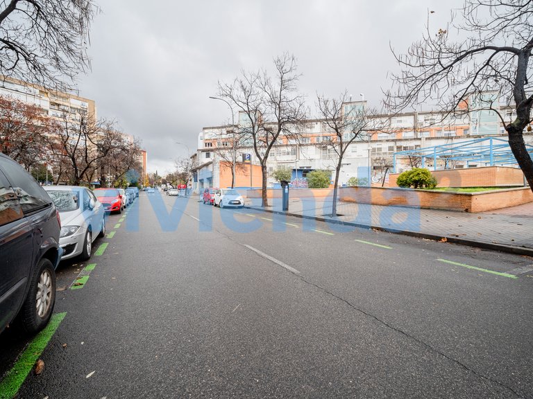 Garage for Sale in Concepción, Madrid 14