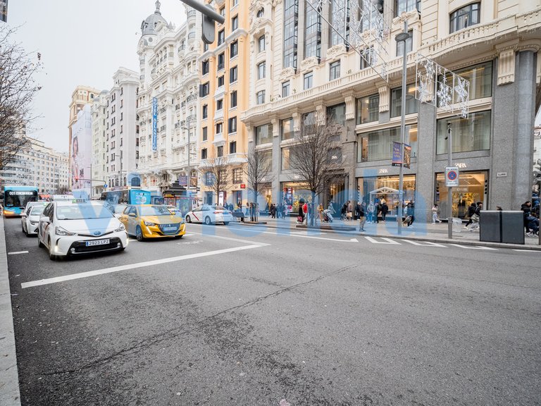 Apartment for Sale in Sol, Madrid 23