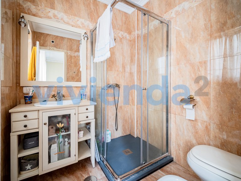 Apartment for Sale in Fuente del Berro, Madrid 5