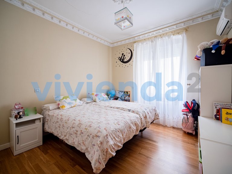 Apartment for Sale in Fuente del Berro, Madrid 6