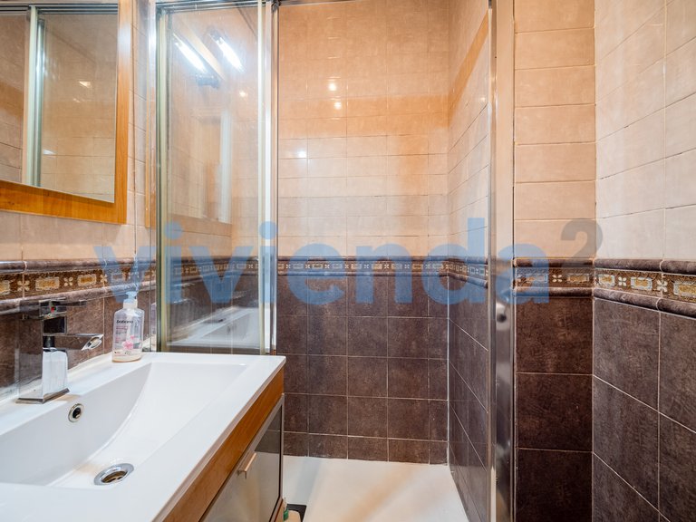 Apartment for Sale in Fuente del Berro, Madrid 10
