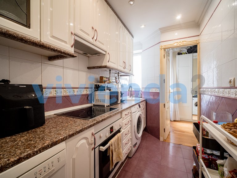 Apartment for Sale in Fuente del Berro, Madrid 11
