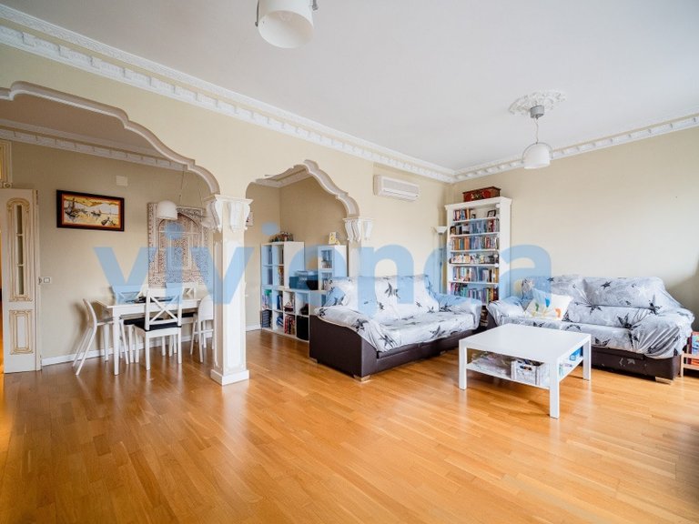 Apartment for Sale in Fuente del Berro, Madrid 16