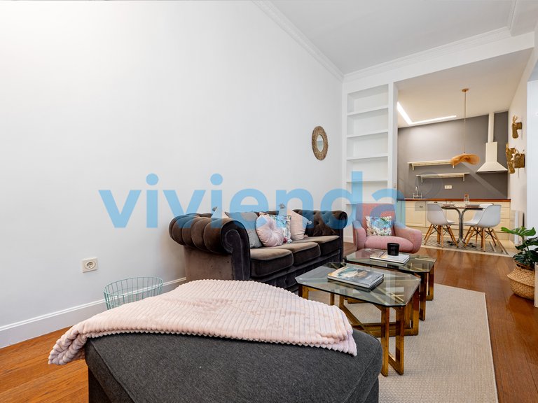 Apartment for Sale in Palacio, Madrid 5