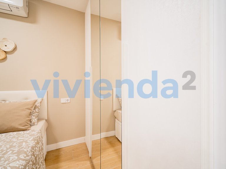 Apartment for Sale in Embajadores, Madrid 17