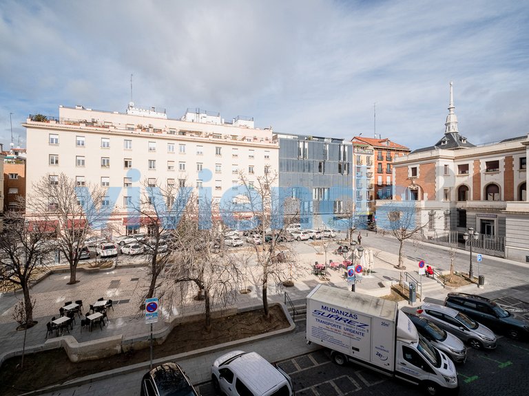 Apartment for Sale in Embajadores, Madrid 11