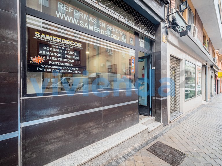 Commercial for Sale in Ciudad Jardín, Madrid 18