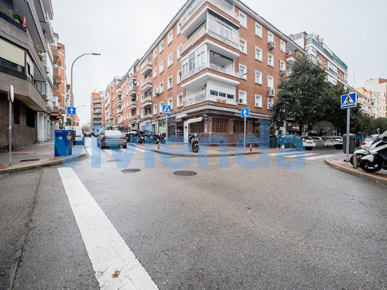 Commercial for Sale in Ciudad Jardín, Madrid 14