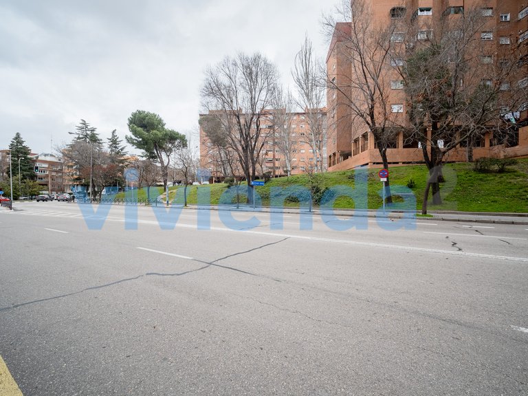 Apartment for Sale in San Juan Bautista, Madrid 8