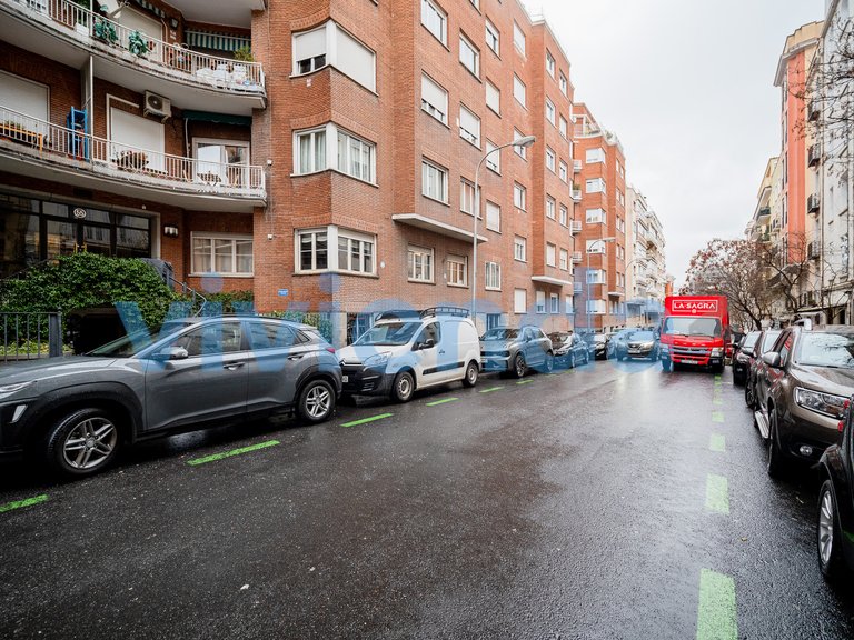 Apartment for Sale in Ríos Rosas, Madrid 10