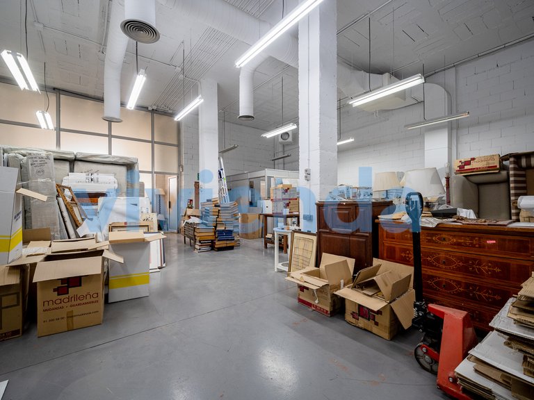 Commercial for Sale in Simancas, Madrid 16