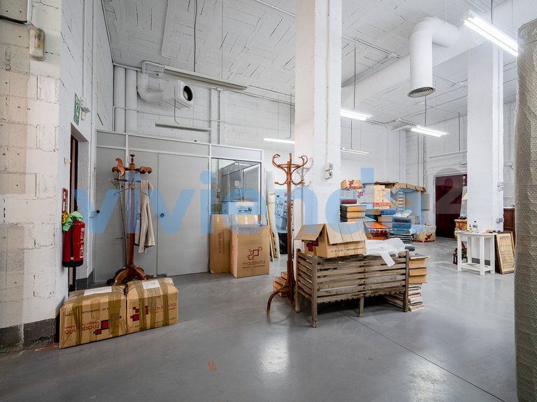 Commercial for Sale in Simancas, Madrid 17