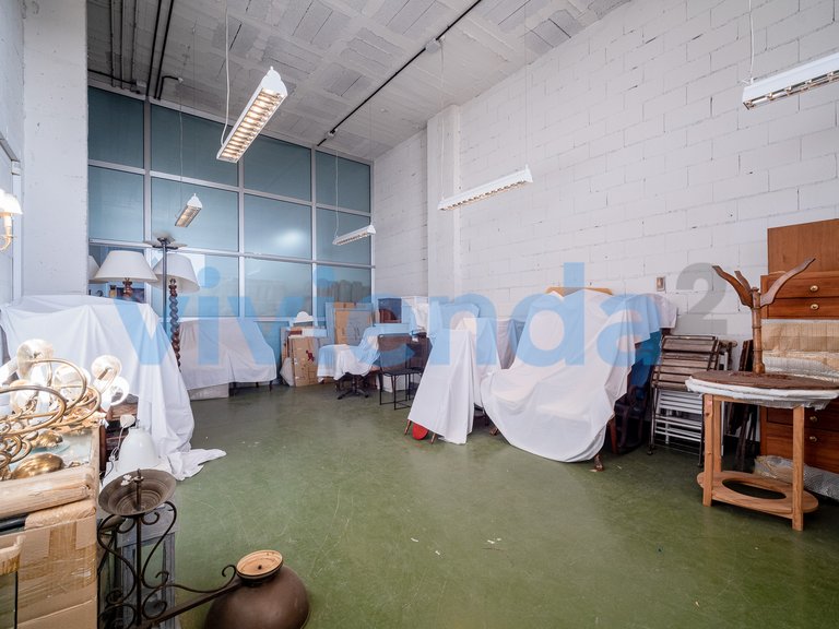 Commercial for Sale in Simancas, Madrid 19