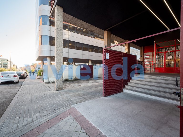 Commercial for Sale in Simancas, Madrid 7