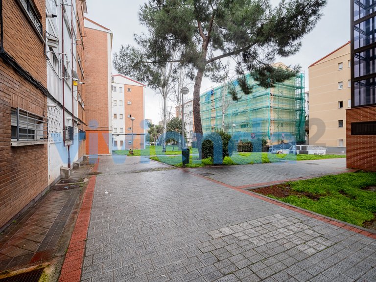 Apartment for Sale in Fontarrón, Madrid 18