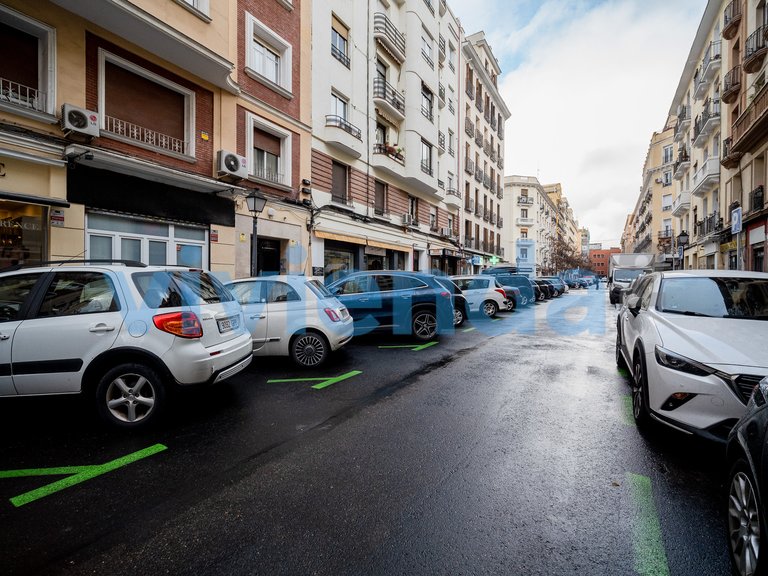 Apartment for Sale in Arapiles, Madrid 27