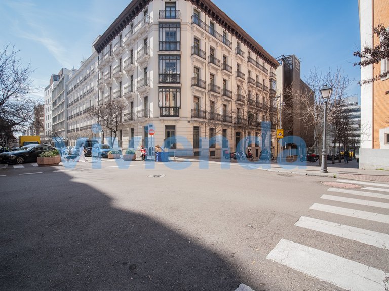 Apartment for Sale in Castellana, Madrid 4