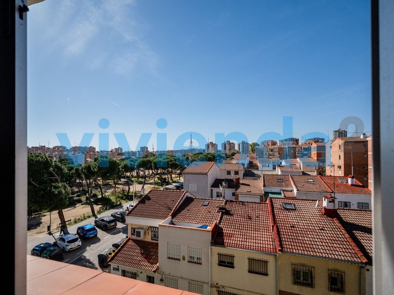 Apartment for Sale in Apóstol Santiago, Madrid 12