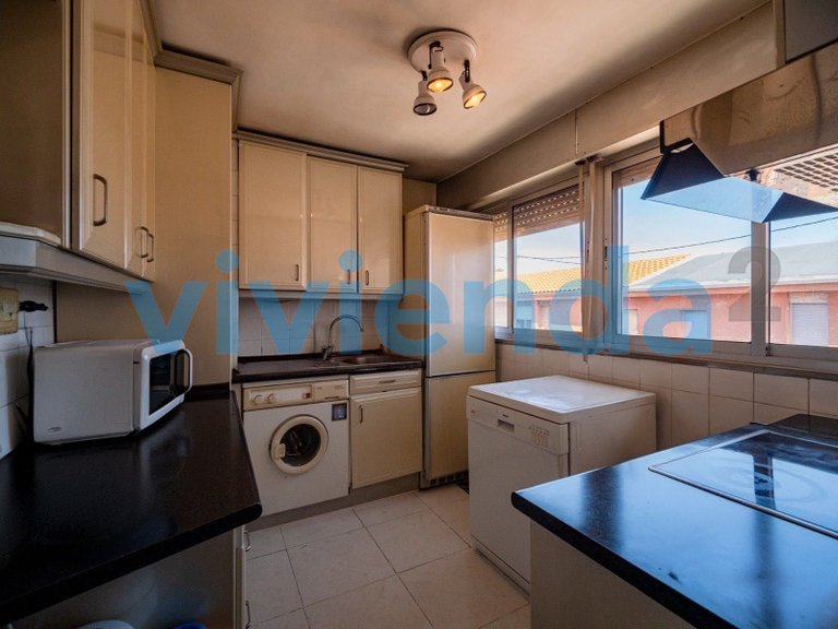 Apartment for Sale in Apóstol Santiago, Madrid 3