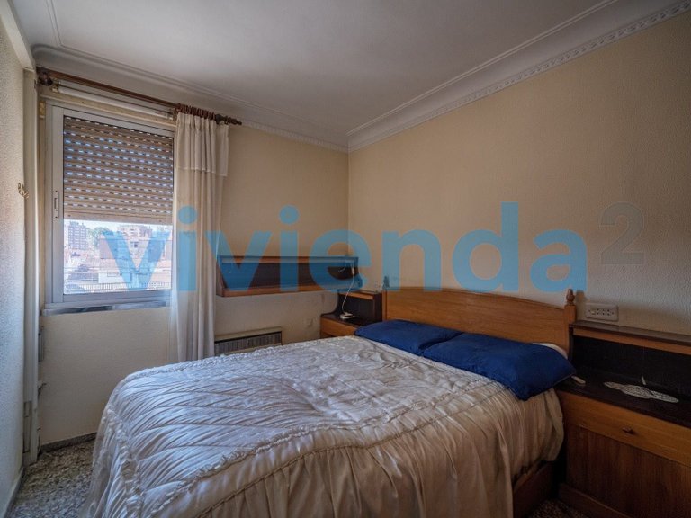Apartment for Sale in Apóstol Santiago, Madrid 2