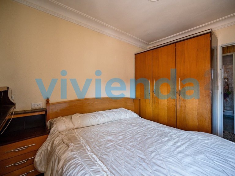 Apartment for Sale in Apóstol Santiago, Madrid 9