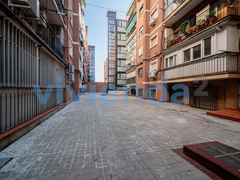 Apartment for Sale in Ventas, Madrid 3