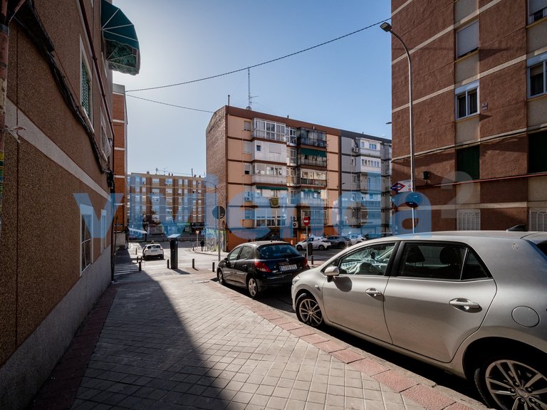 Apartment for Sale in Ventas, Madrid 11
