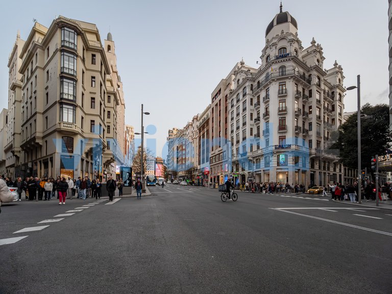 Garage for Sale in Universidad, Madrid 12