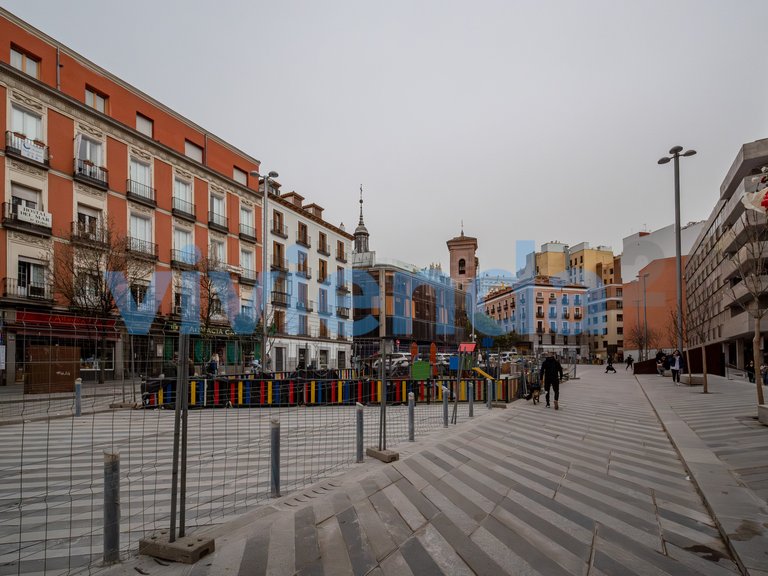 Garage for Sale in Universidad, Madrid 17